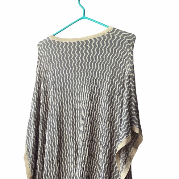 Chicos cape/shawl NWOT - Picture 2 of 5
